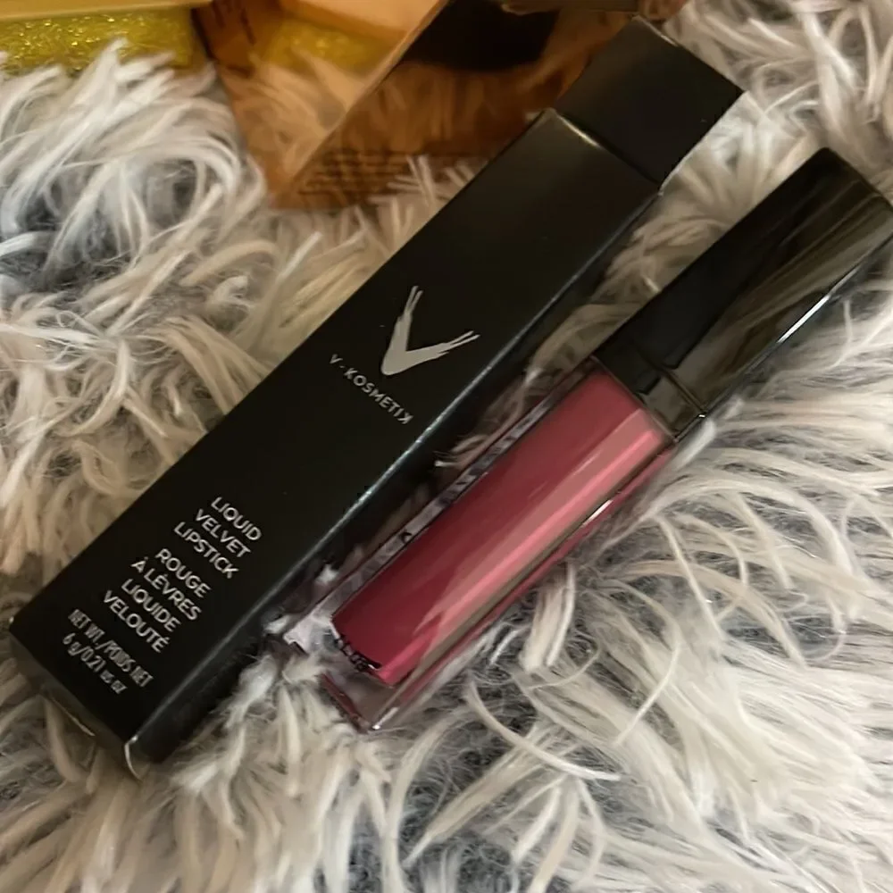 5x beauty lashes palette sponges & lipgloss:lipstick